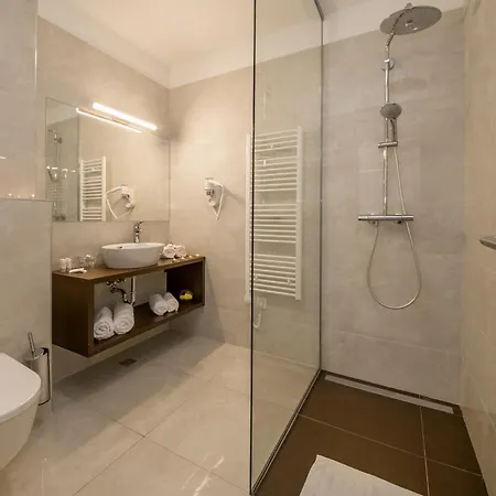 Hotell Rotondo 4*