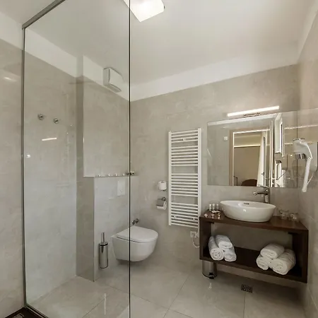 Hotel Rotondo Seget Donji