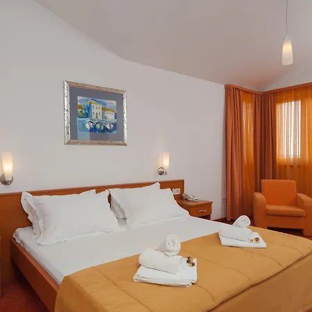 Ξενοδοχείο Rotondo 4*