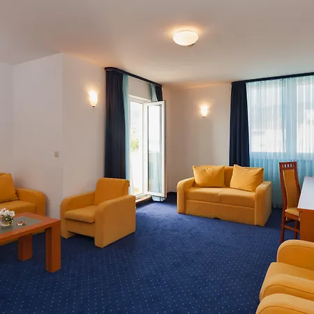 Rotondo 4* Donji Seget