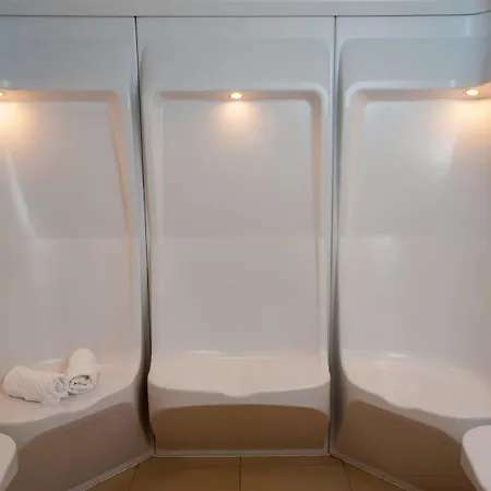 Rotondo 4*