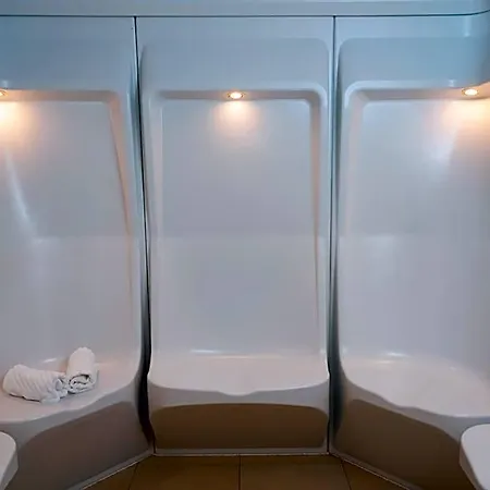 Rotondo 4*