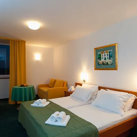 Rotondo 4*
