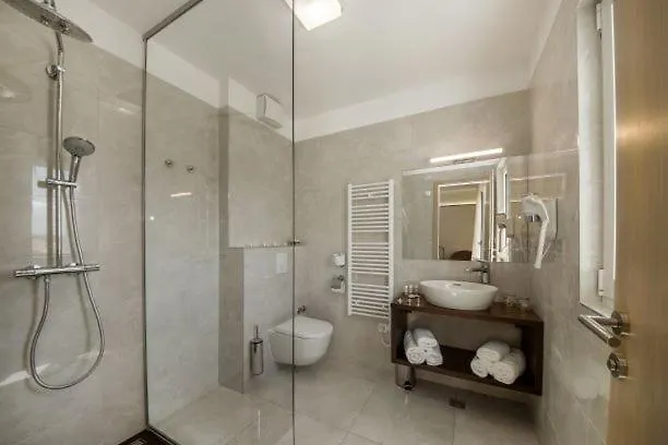 Hotel Rotondo Donji Seget