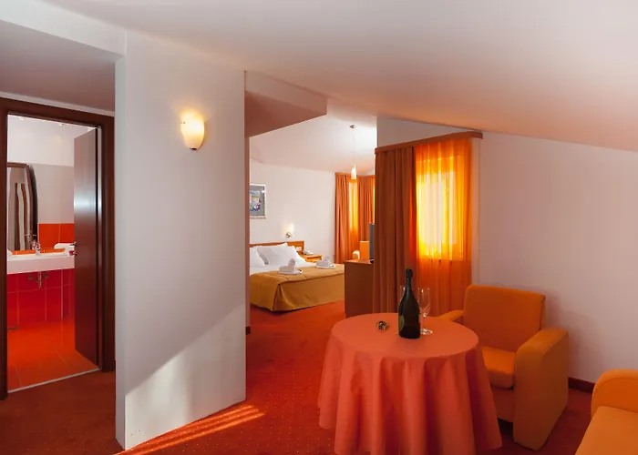 Rotondo Hotel Donji Seget